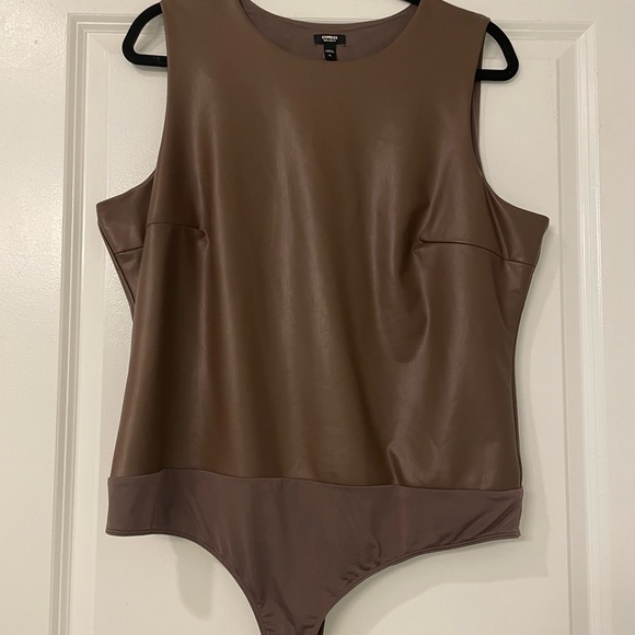 Express Body Contour Faux Leather bodysuit. - Picture 6 of 10